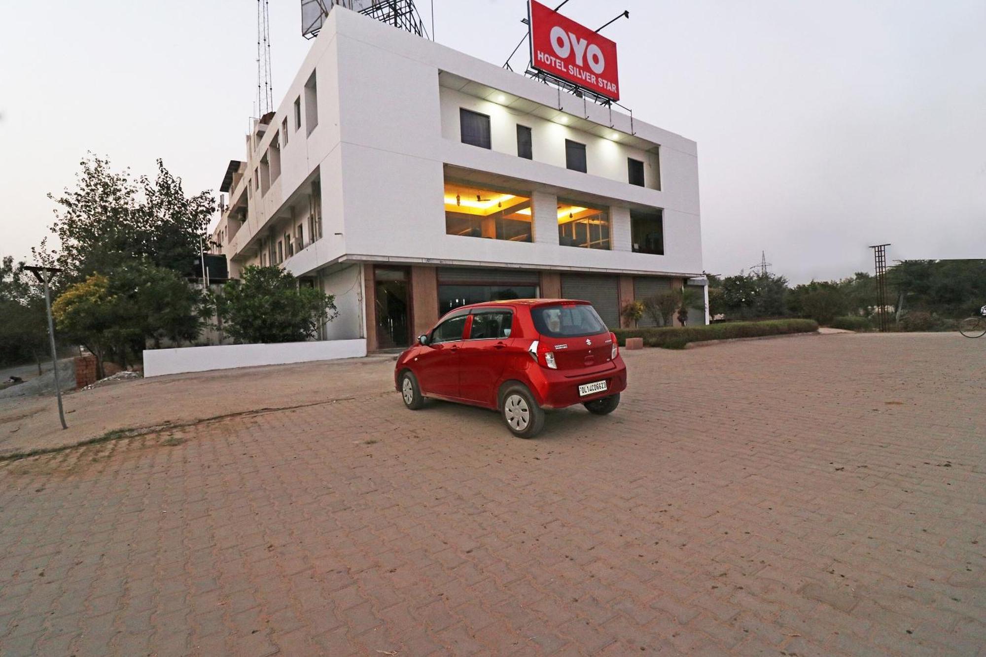 Oyo Hotel Silver Star Behror Dış mekan fotoğraf