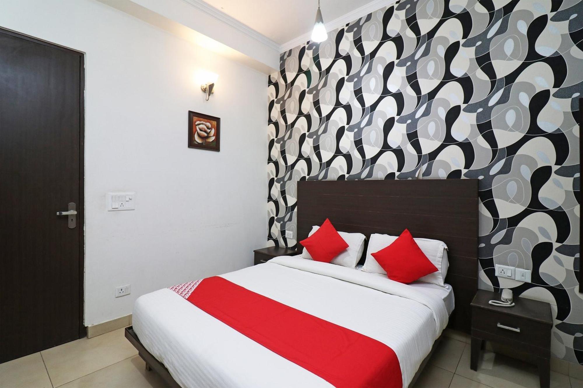 Oyo Hotel Silver Star Behror Dış mekan fotoğraf